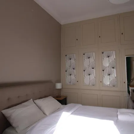 1er Etage Reine Cannes